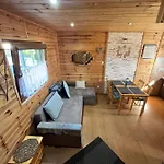 Teo Piętrowe I Parterowe Domek letniskowy *