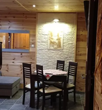 Teo Pietrowe I Parterowe Chata Rewal