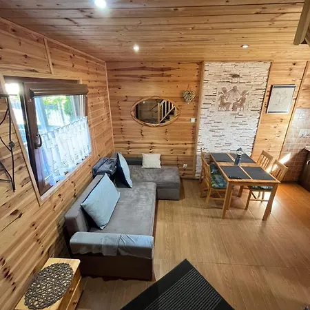 Teo Pietrowe I Parterowe ロッジ *