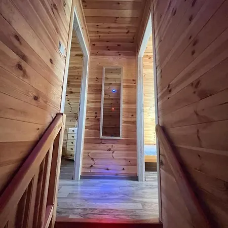 Teo Pietrowe I Parterowe אכסניה *