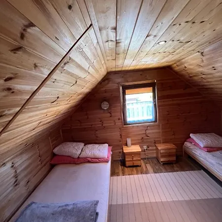 Teo Piętrowe Parterowe I Apartamencik *