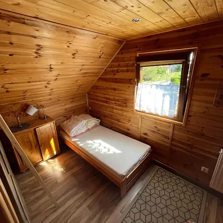 Teo Pietrowe I Parterowe אכסניה רבאל