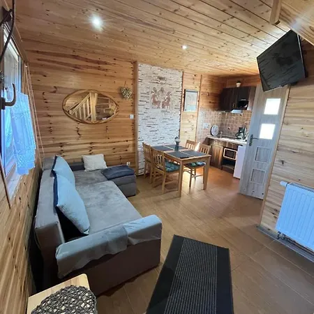 Teo Pietrowe I Parterowe Деревянный коттедж *