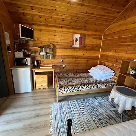 Teo Pietrowe Parterowe I Apartamencik Деревянный коттедж *