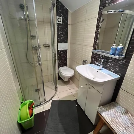 Teo Pietrowe I Parterowe Деревянный коттедж Реваль