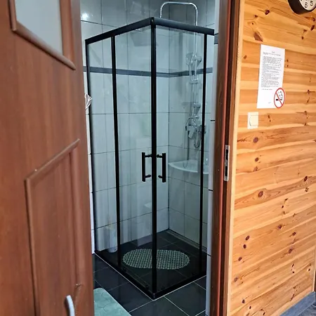 Teo Pietrowe I Parterowe אכסניה