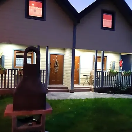 Lodge Rewal Domki Teo -Caloroczne *